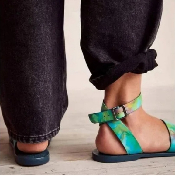 NIB Free People Sun Peaks Sandal in Peacock Monarch - Picture 4 of 7